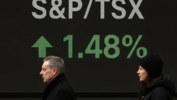 S&P/TSX fecha em alta de 1,48% após dados fracos de emprego no Canadá